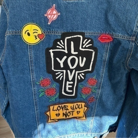💋Forever 21 oversized Love You patch jean denim blue jacket S New Without tags - Picture 2 of 6